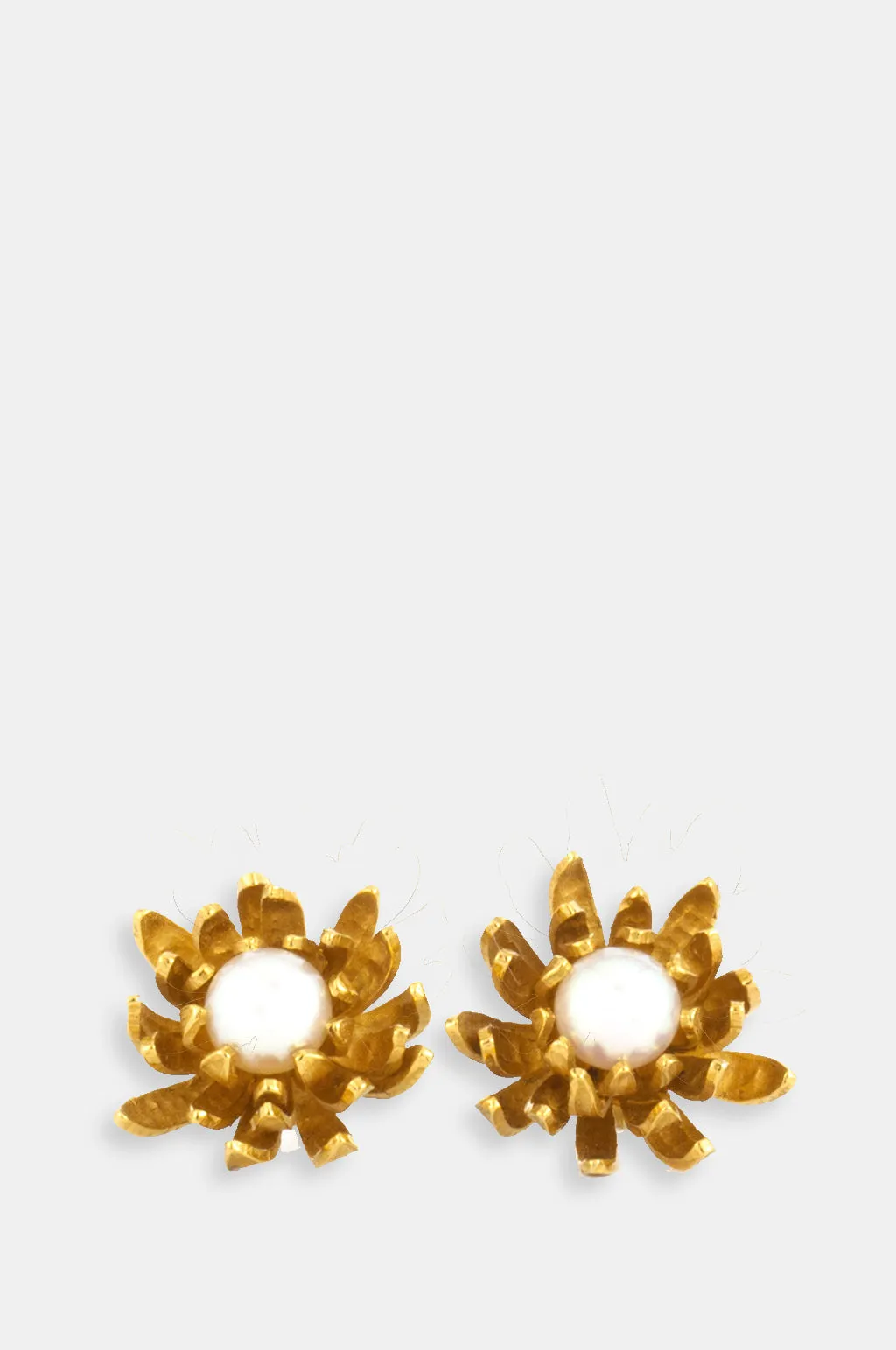 Chrysanthemum Flower Pearl Earrings Gold